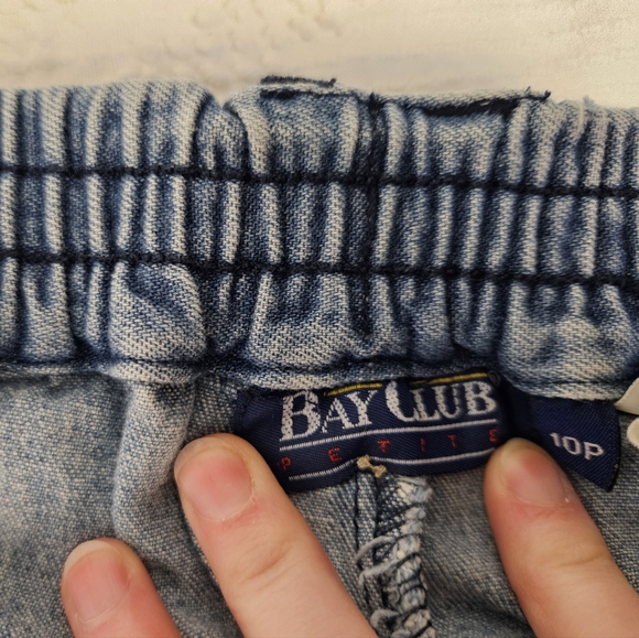 Bay Club Skirt with Pockets - Picture 5 of 7